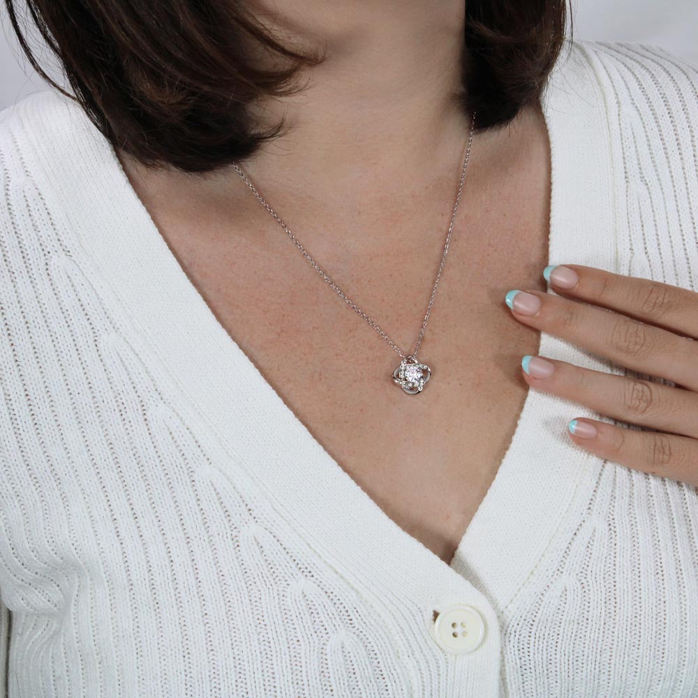 To My Mom – Interlocking Hearts Necklace